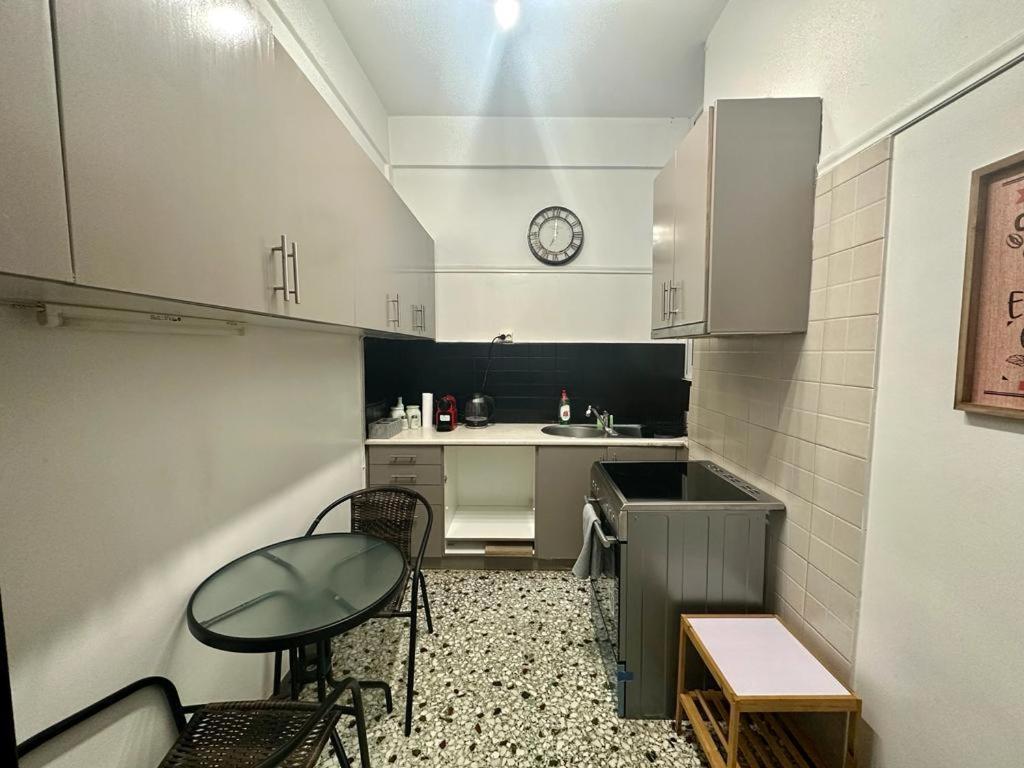 Athens 3Br Riviera Alimos Apartment ภายนอก รูปภาพ